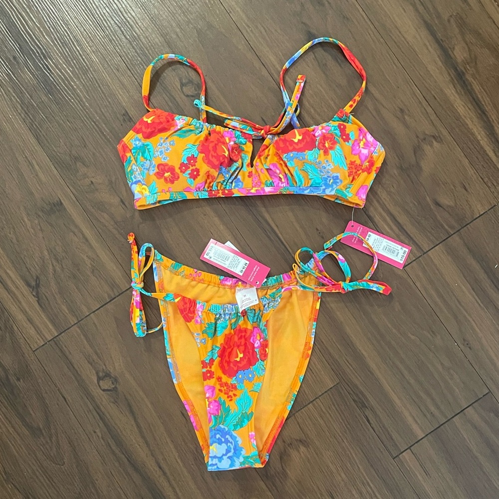 NWT Xhilaration Floral Bikini